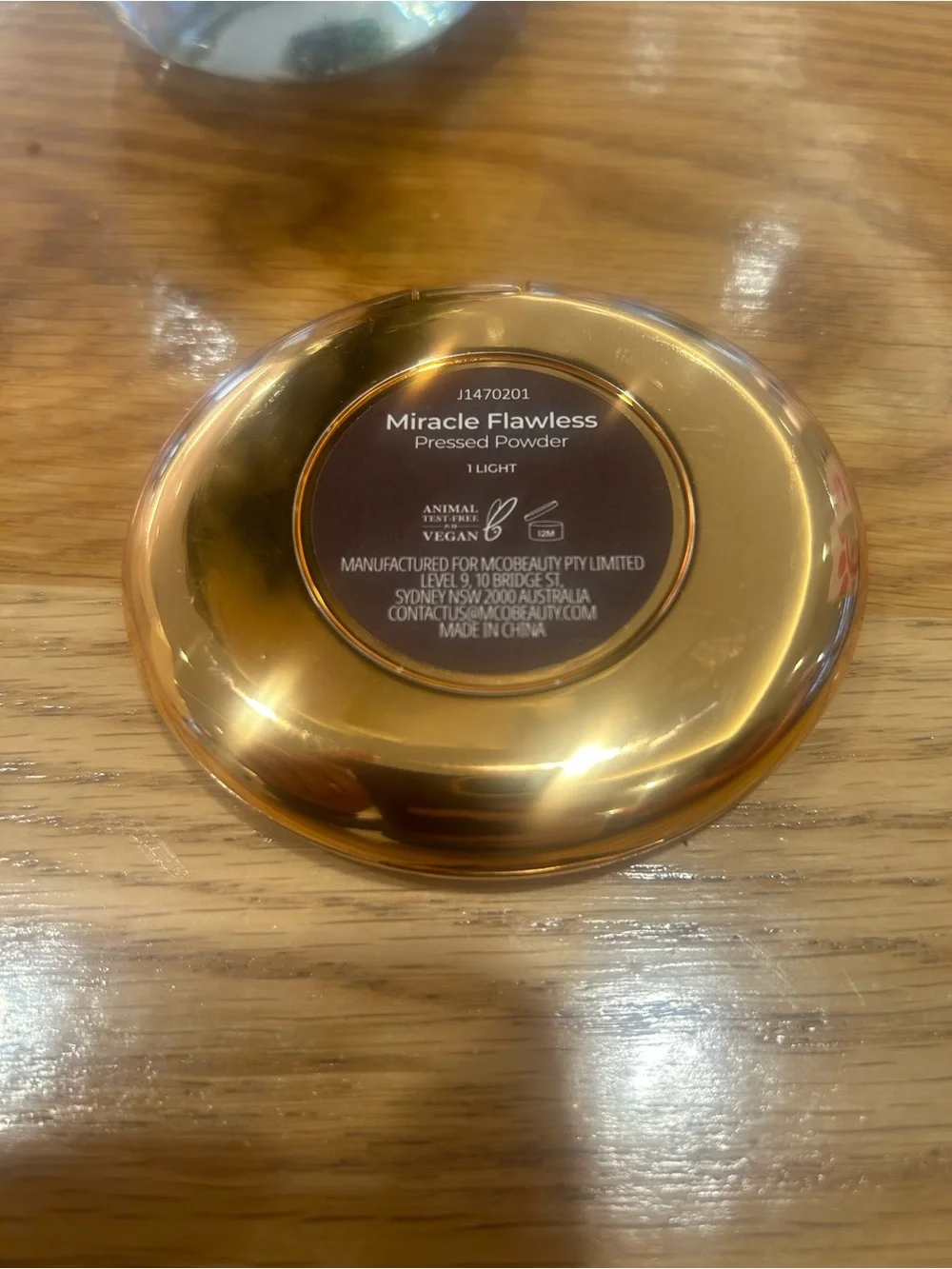 MCoBeauty Miracle Flawless Pressed Powder